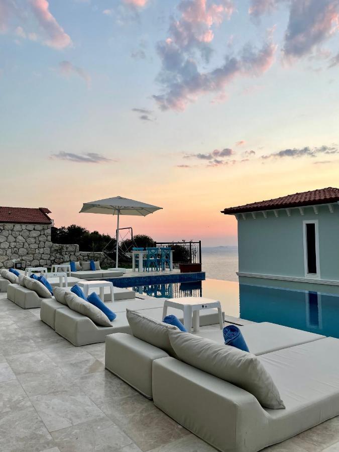 Guemues Yazar Hotel Каш Екстериор снимка