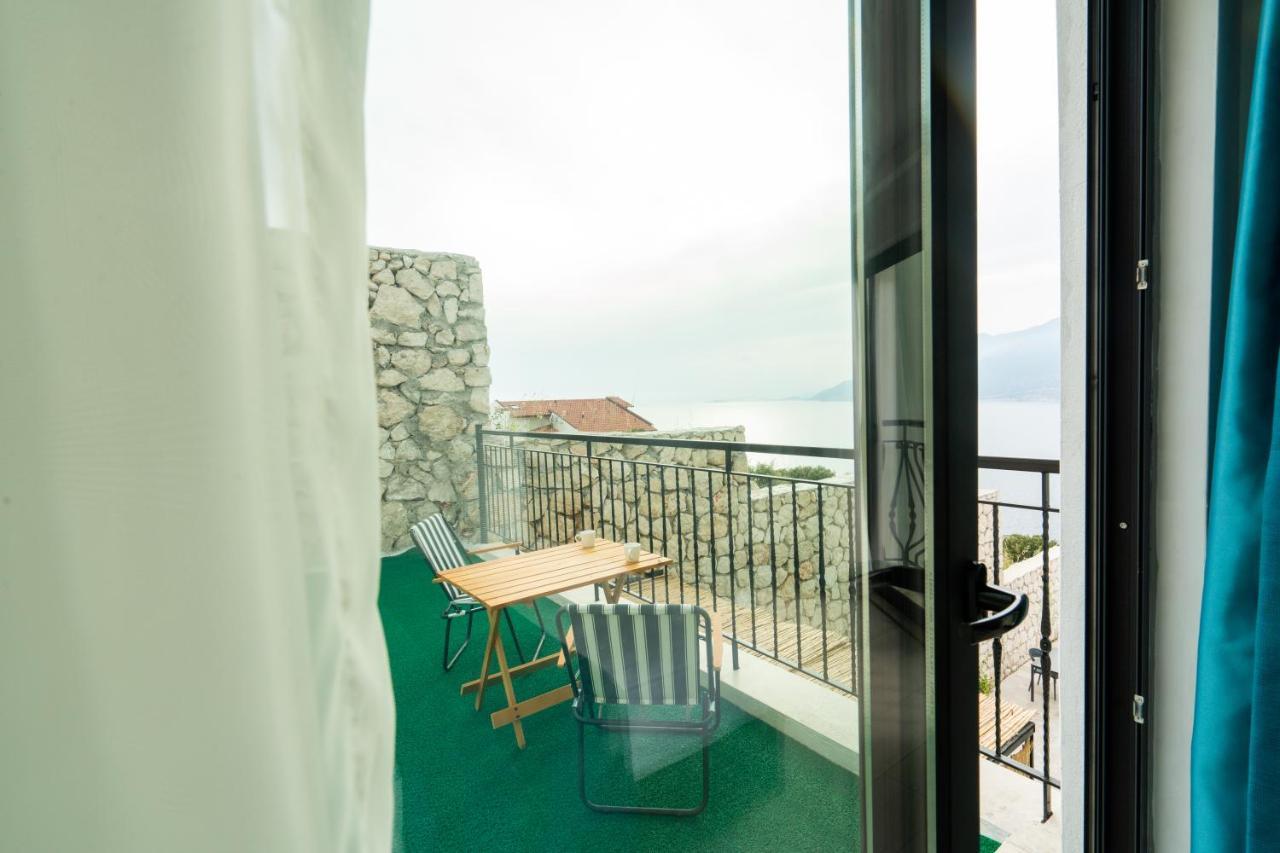 Guemues Yazar Hotel Каш Екстериор снимка