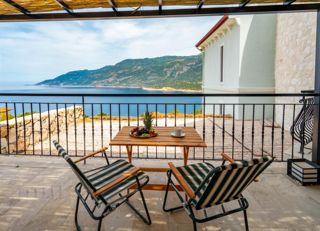 Guemues Yazar Hotel Каш Екстериор снимка