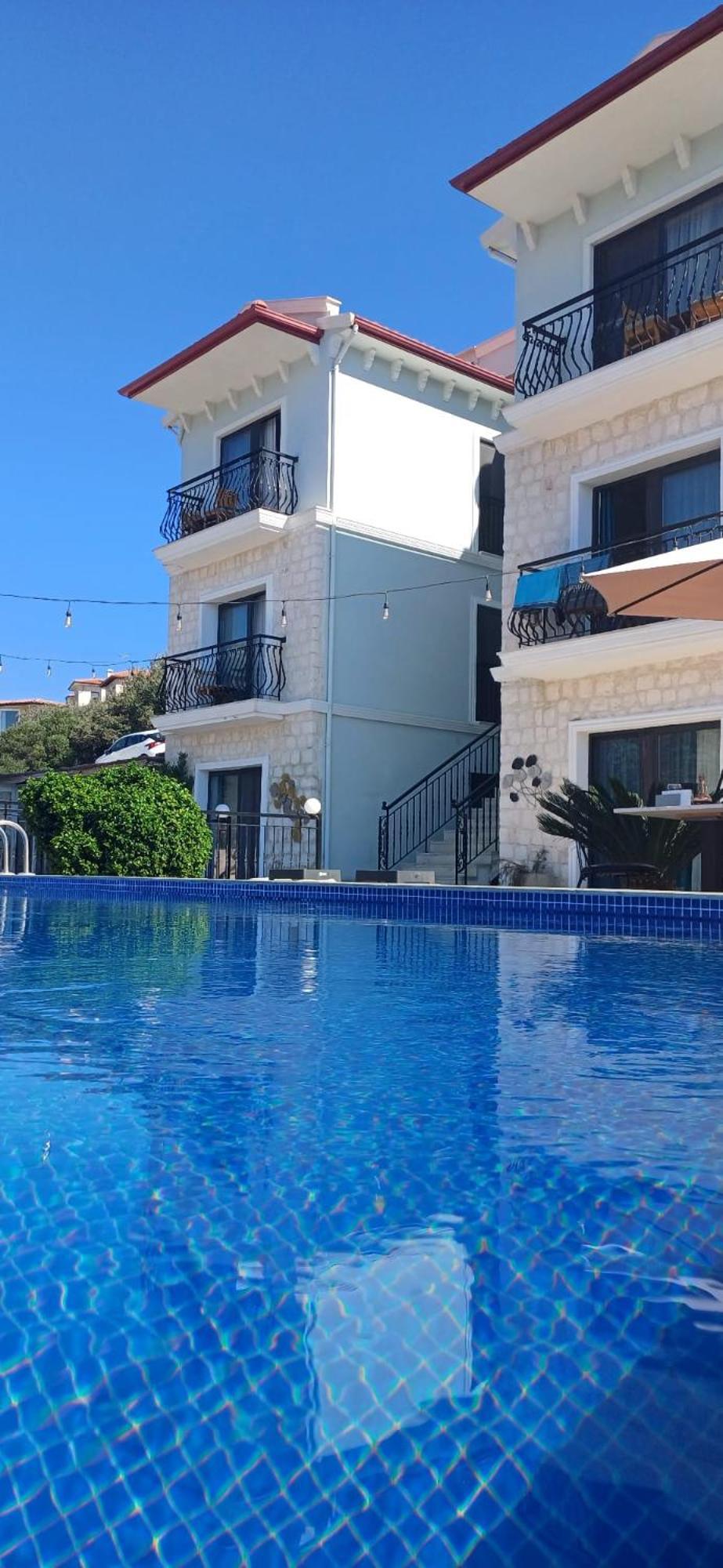 Guemues Yazar Hotel Каш Екстериор снимка